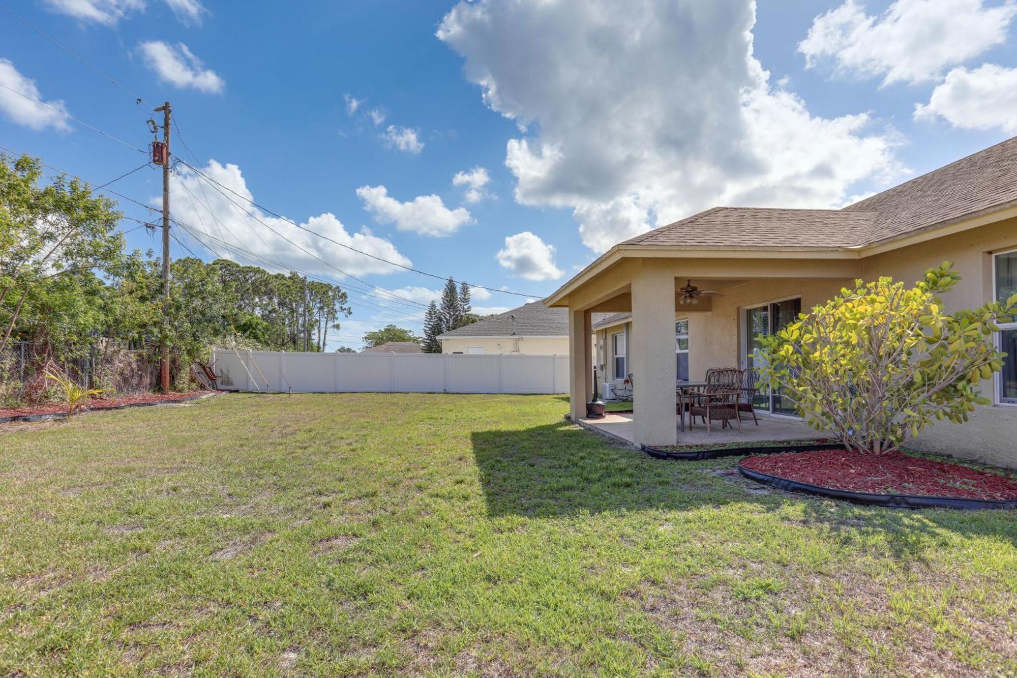 Port St Lucie Home With Above-Ground Pool And Grill Carlton Exterior photo