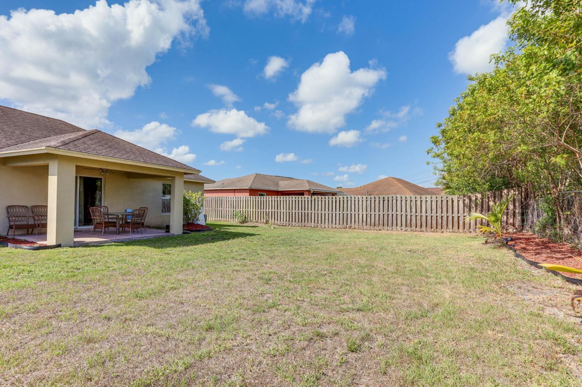 Port St Lucie Home With Above-Ground Pool And Grill Carlton Exterior photo